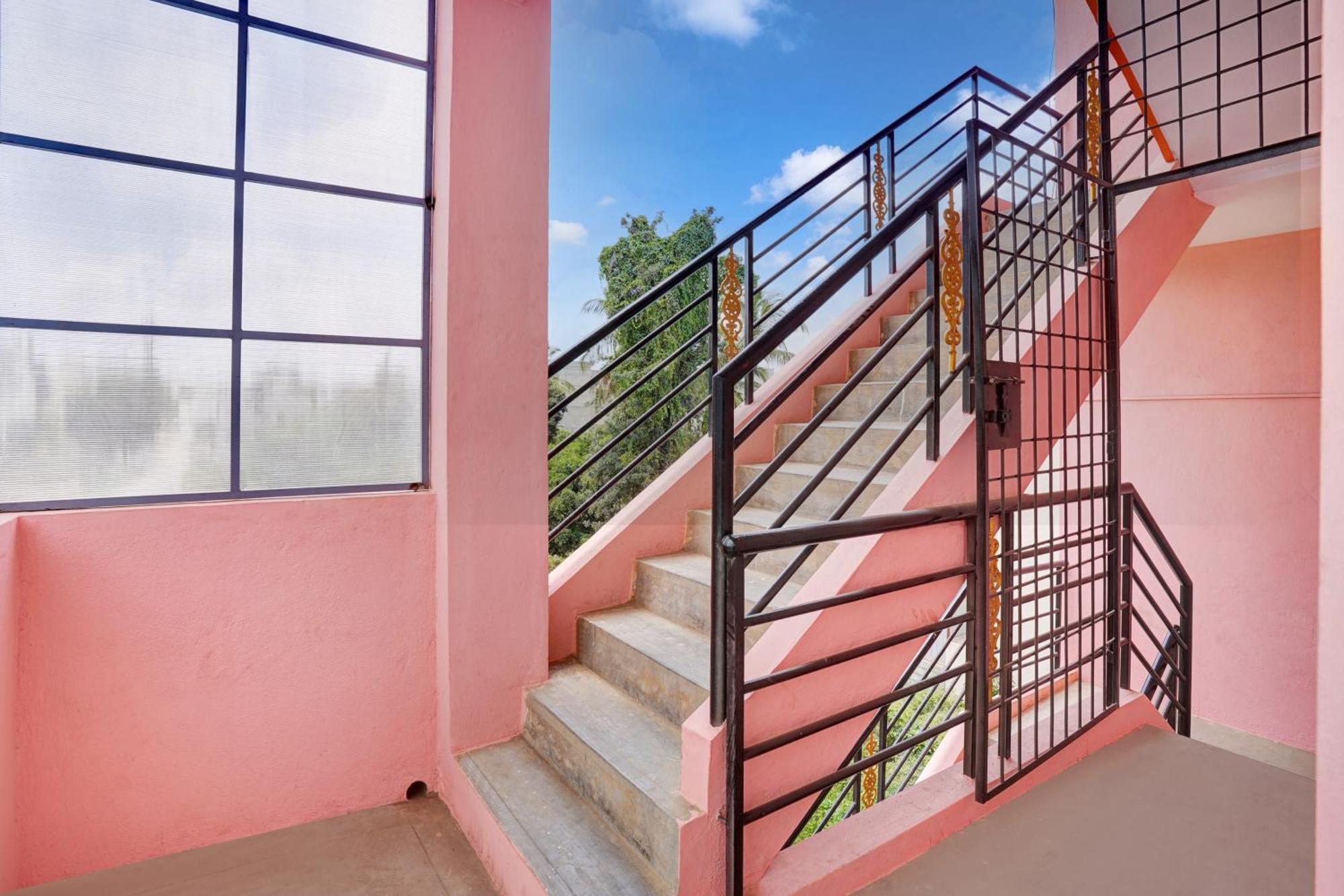 Hotel O Sv Lodge Bengaluru Kültér fotó